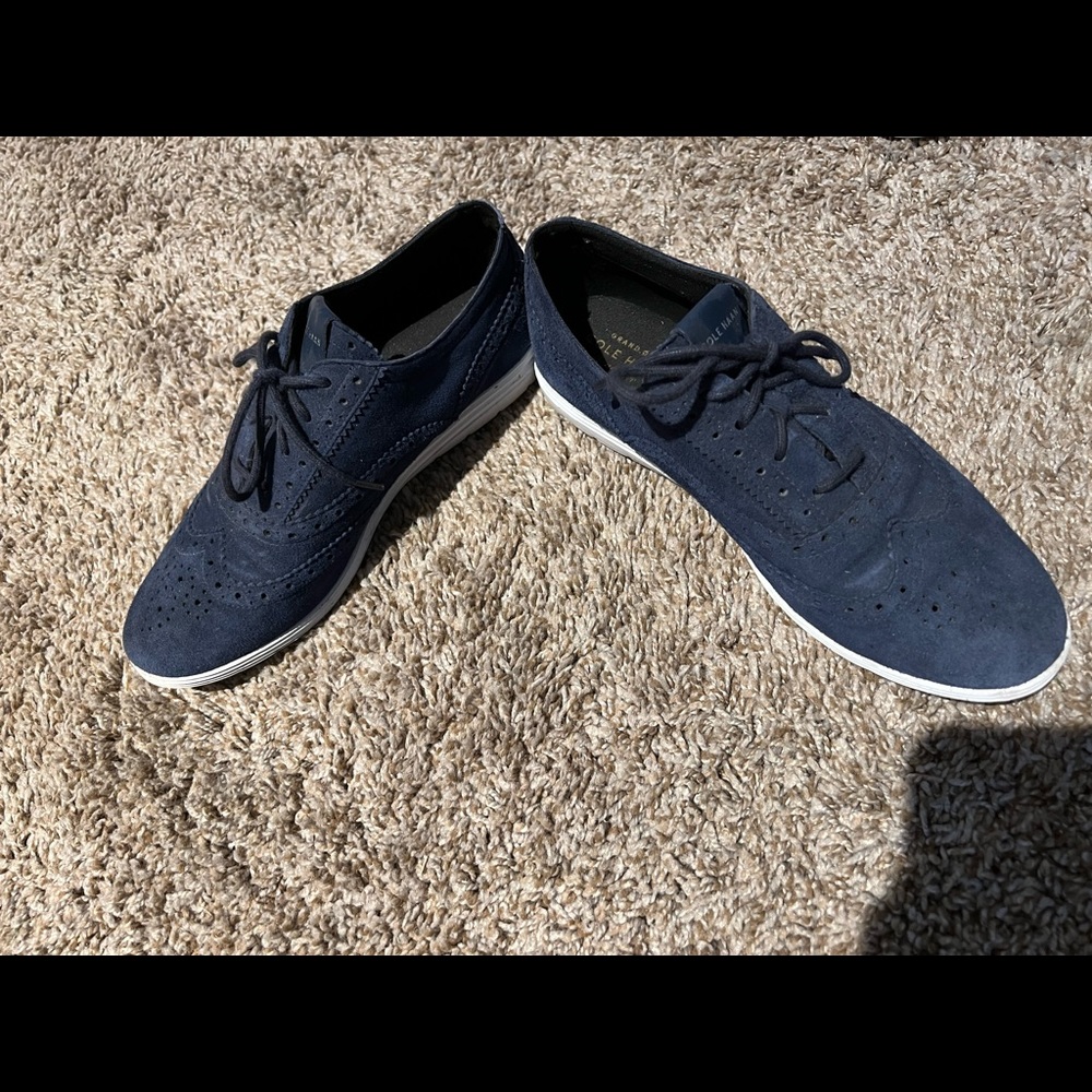 Cole Haan Women’s navy suede shoe, navy
